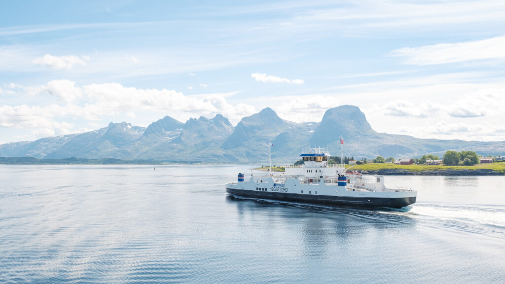 Ferje foran Dy Syv Søstre