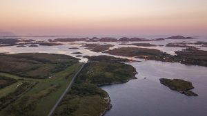 web-sykkel_herøy_200718_06_foto-jonaberglund-VH Herøy og Dønna, med Herøybrua mellom