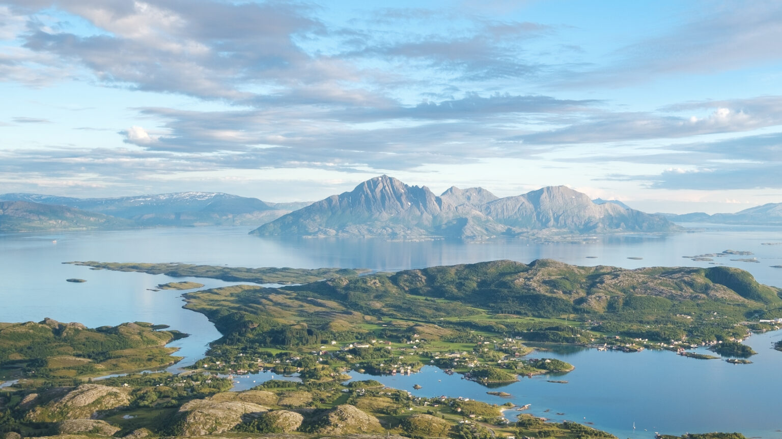 Tolv Tøffe Fjellturer På Helgeland - Visit Helgeland