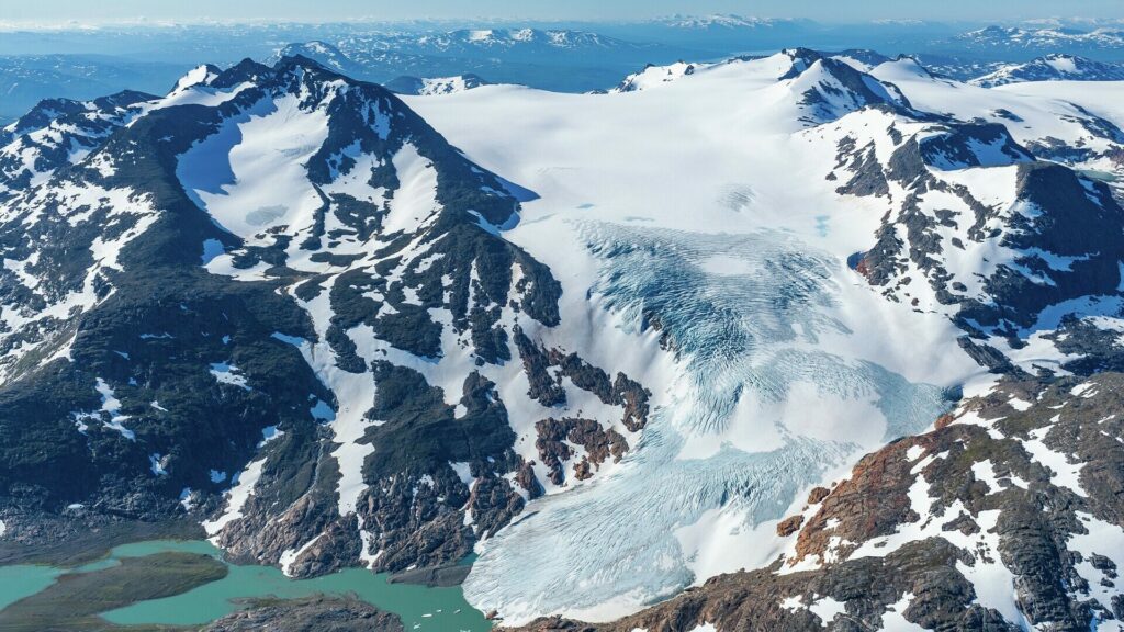 The roof of Northern Norway - the Okstindan mountains and Okstindbreen  glacier - Visit Helgeland