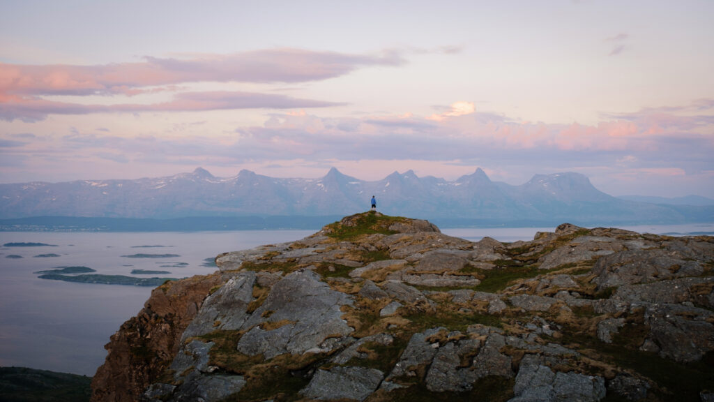 Utsikt til De Syv Søstre fra Åkvikfjellet