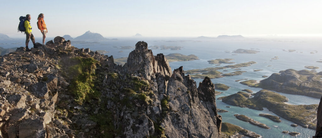 Two hikers on the mountain Rødøyløva