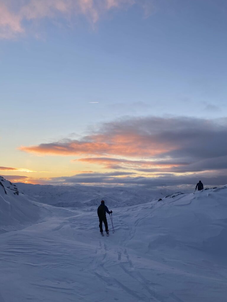 Toppen av Klampen i desember-lys.