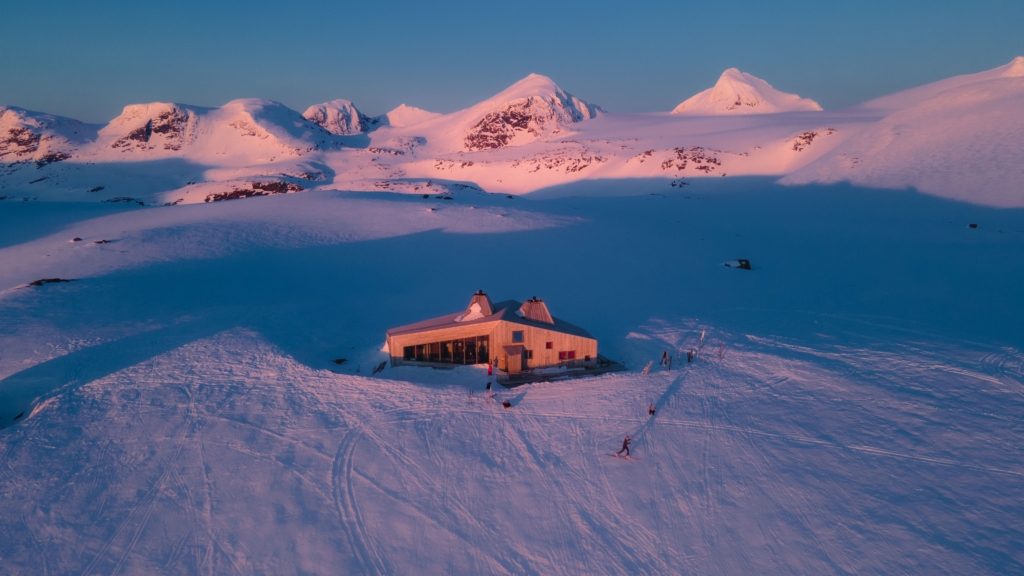 Rabothytta ved Okstindan i Hemnes