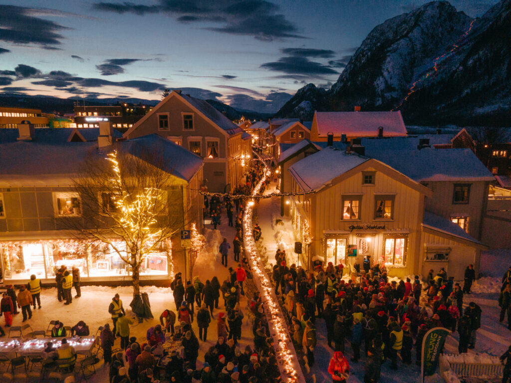 Verdens lengste julegrøtbord i Mosjøen